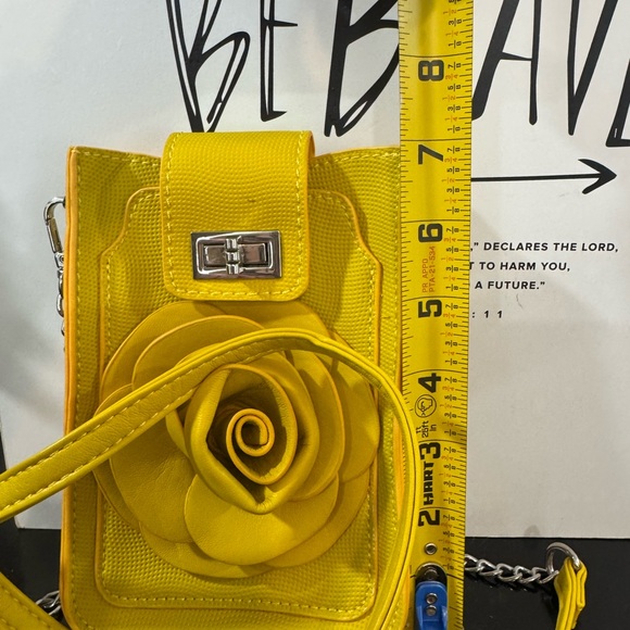 Kate & Mallory Crossbody - Picture 3 of 5